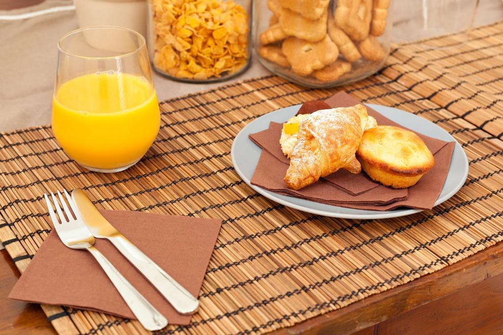 B&B Corte Dei Taralli เลชเช ภายนอก รูปภาพ
