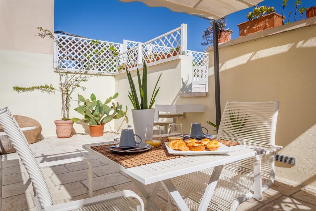 B&B Corte Dei Taralli เลชเช ภายนอก รูปภาพ